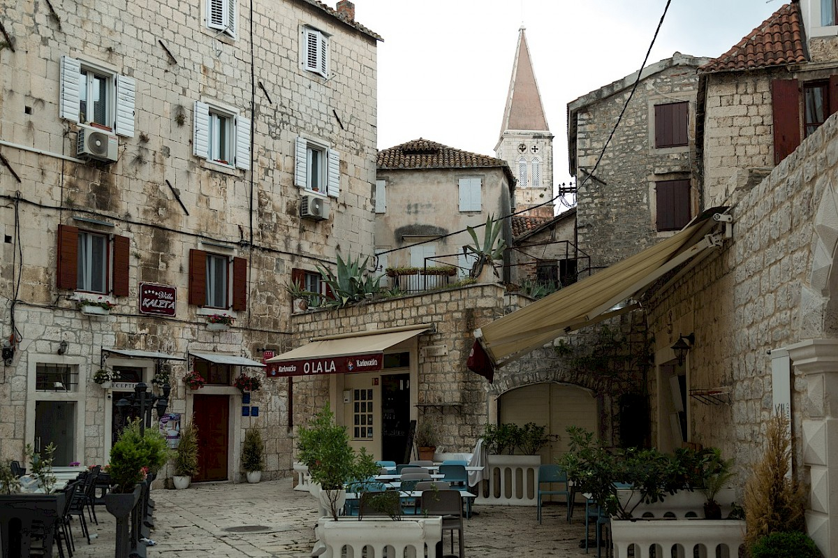 contact-yachts-210310-023384-001