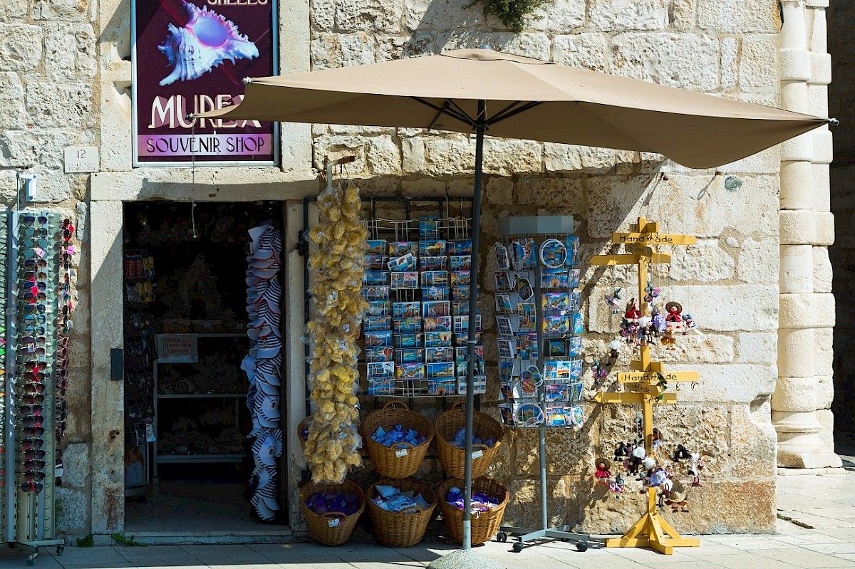 contact-yachts-210310-023387-001