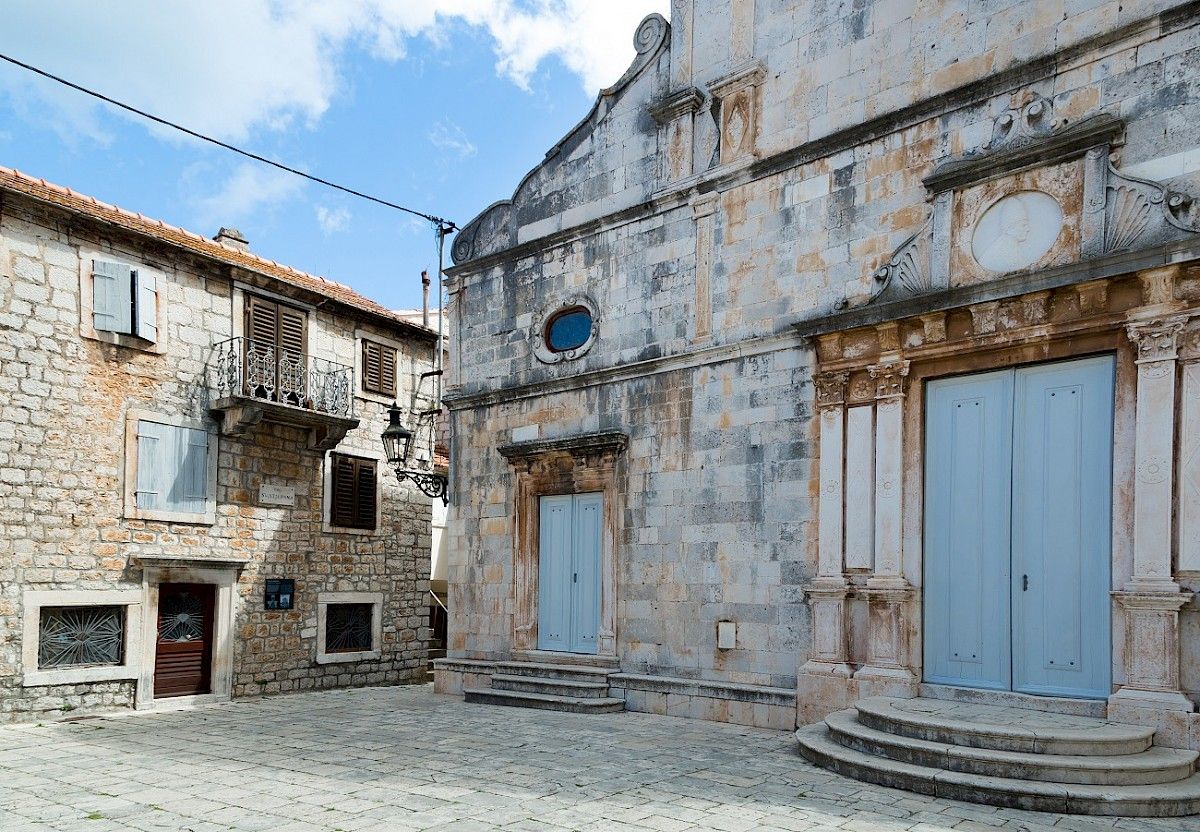 contact-yachts-210310-023398-001