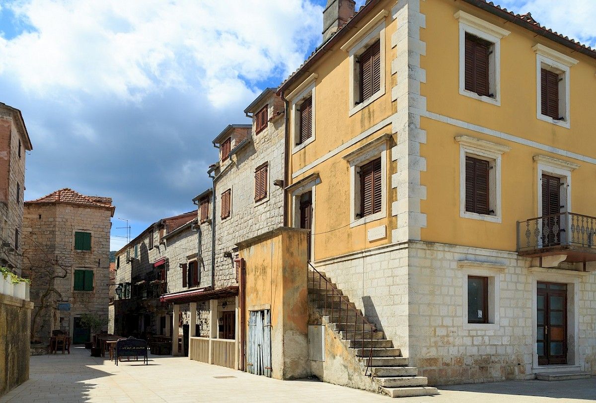 contact-yachts-210310-023401-001