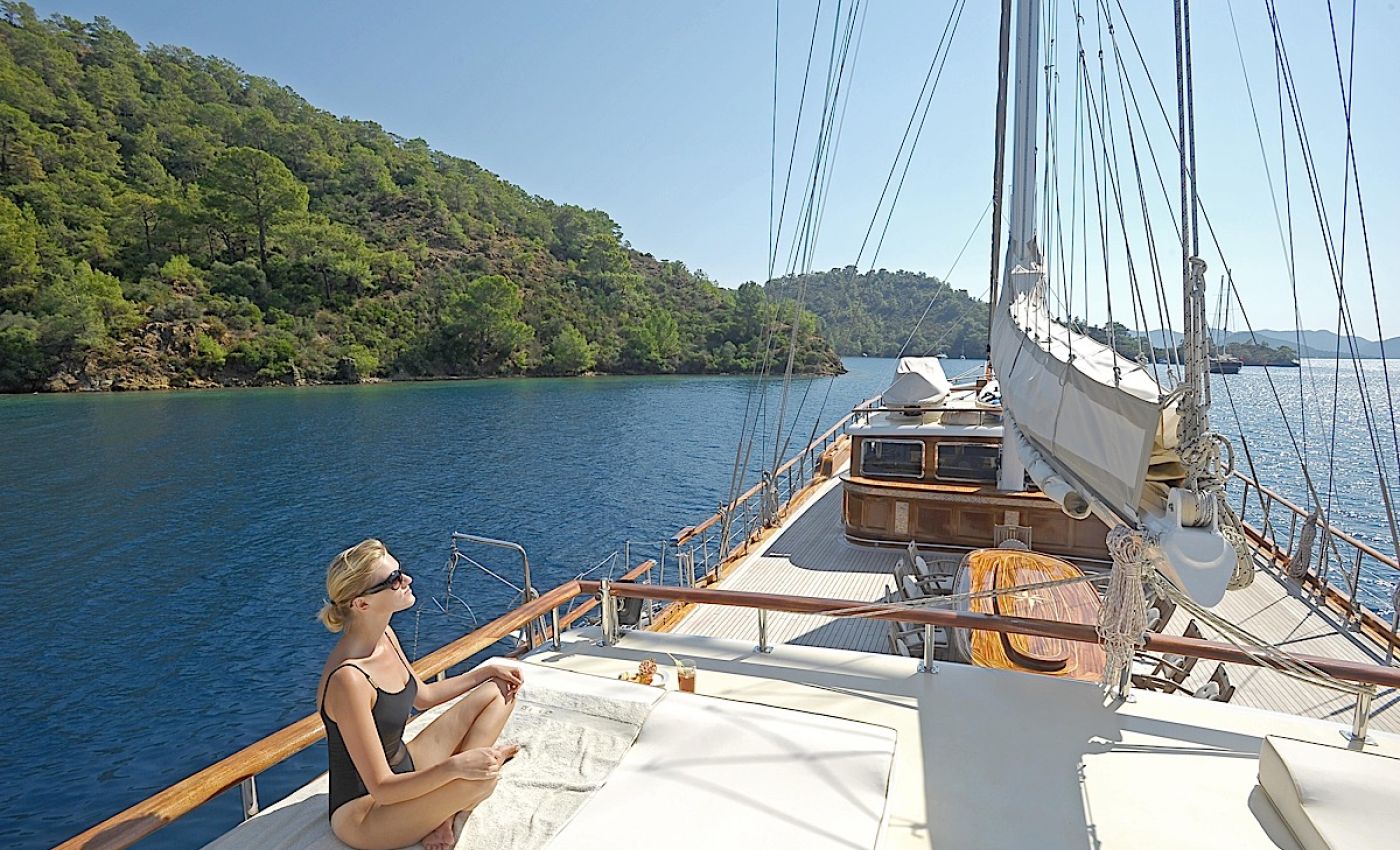 contact-yachts-210310-023491-001