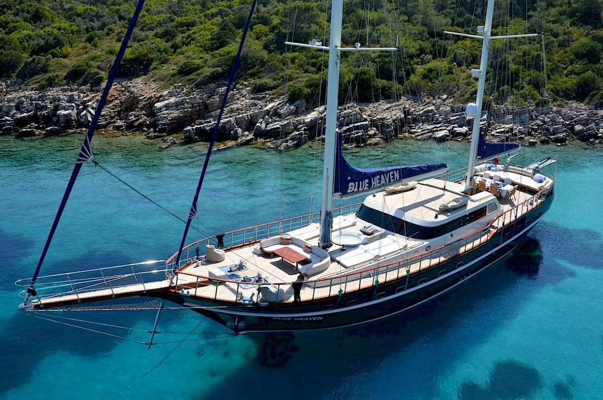 contact-yachts-210310-023504-001