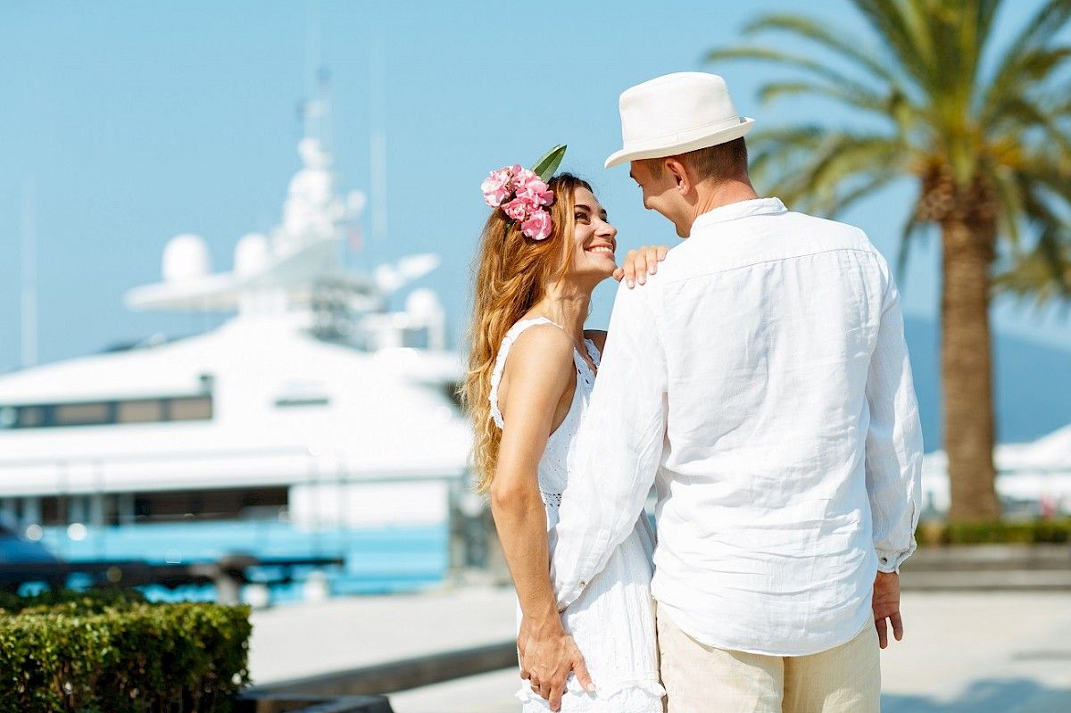 A dream wedding on board a luxury charter yacht | Contact Yachts