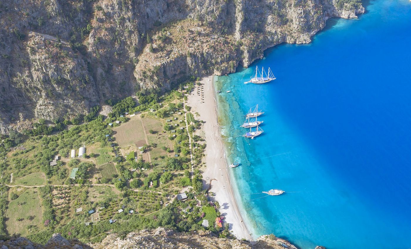 contact-yachts-210310-023586-001