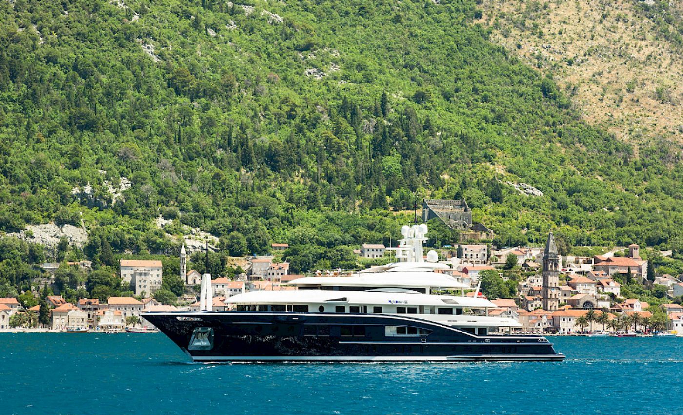 contact-yachts-210310-023587-001