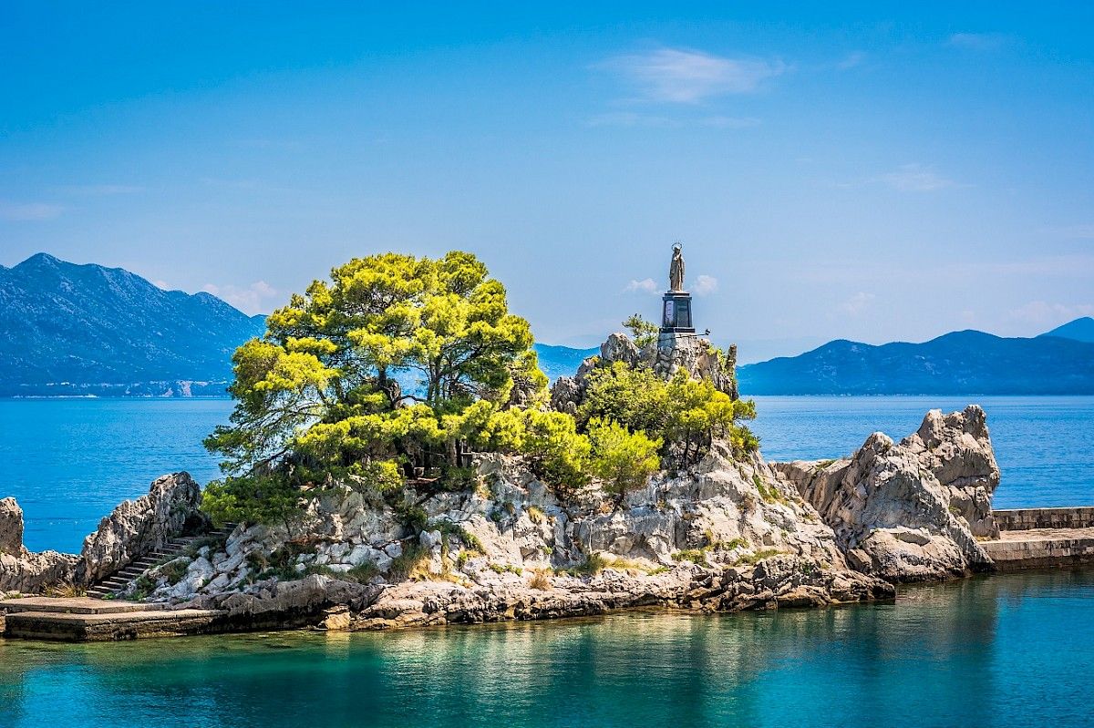 contact-yachts-210310-023593-001