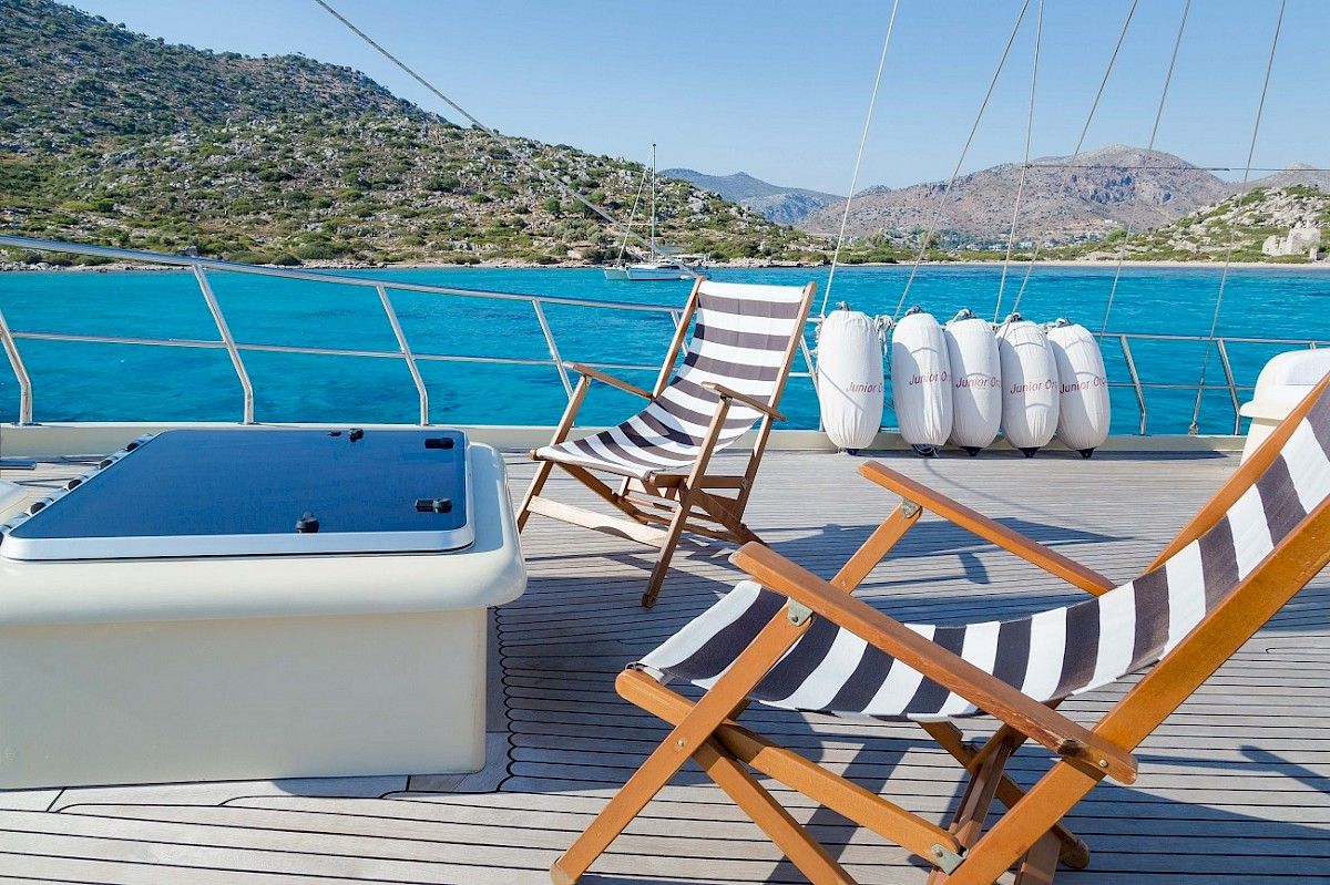 contact-yachts-210310-023713-001