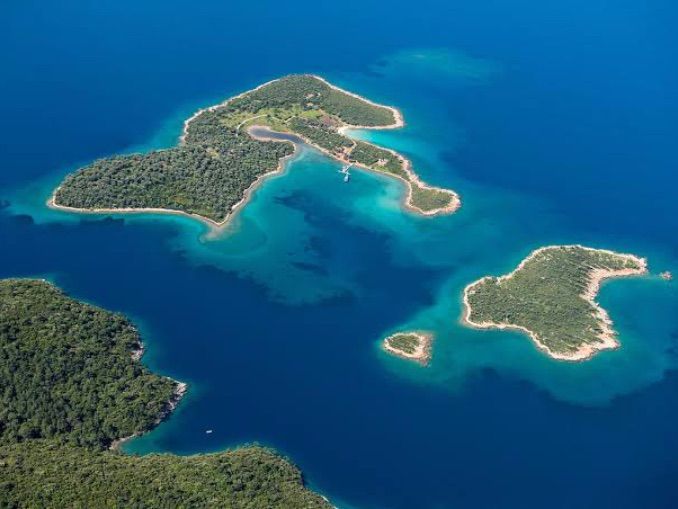 contact-yachts-220117-071212_0001