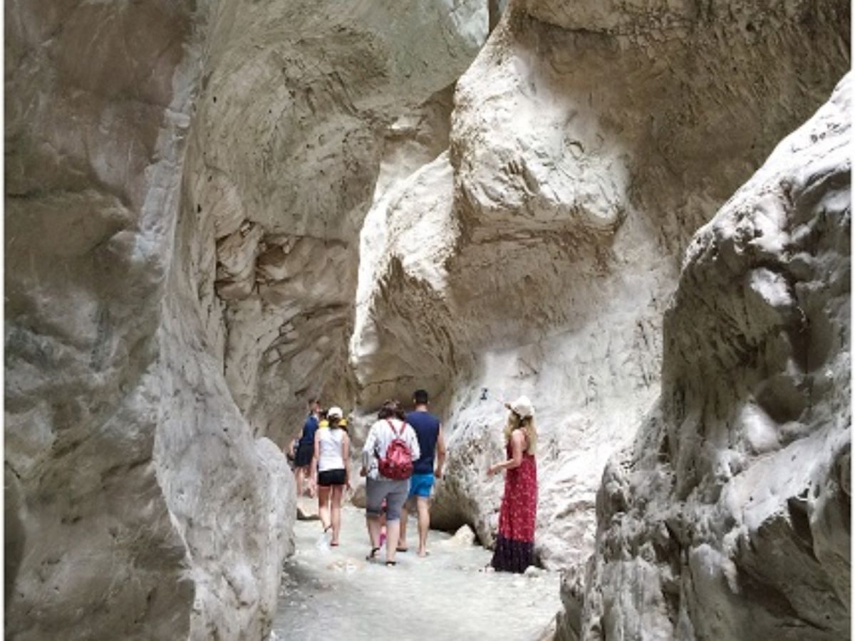 contact-yachts-220117-071212_0001