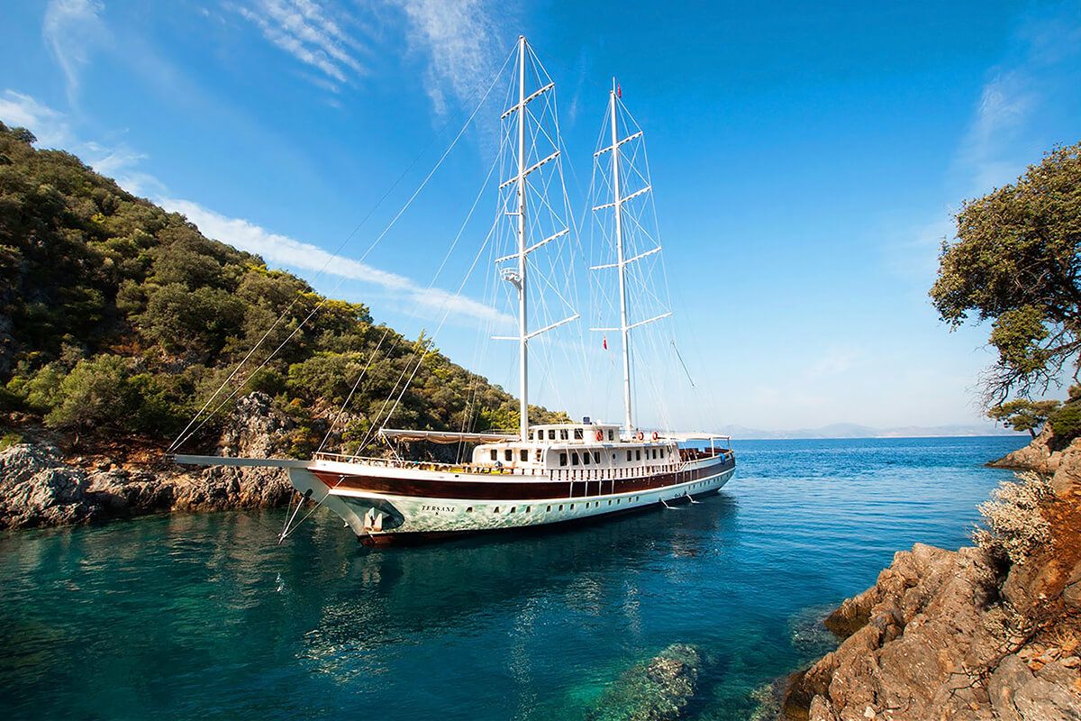 contact-yachts-221005-100904_0001