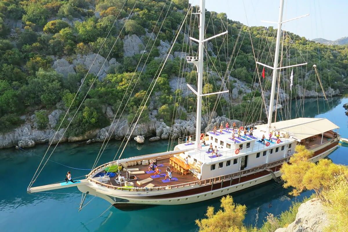 contact-yachts-221005-101509_0001