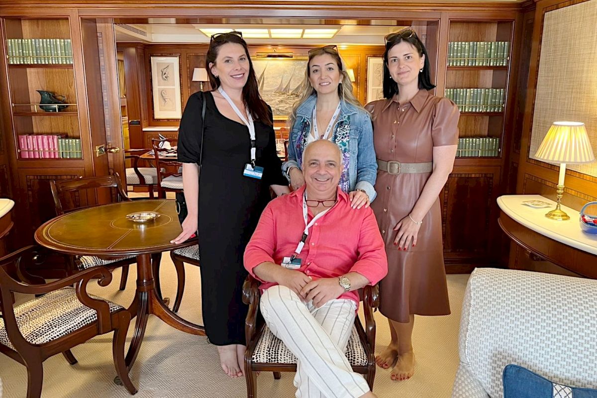 contact-yachts-221005-102401_0001