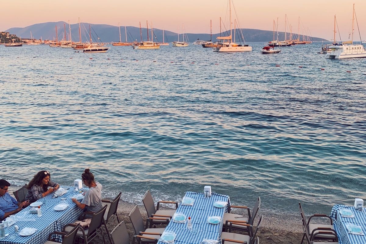 contact-yachts-221005-103157_0003