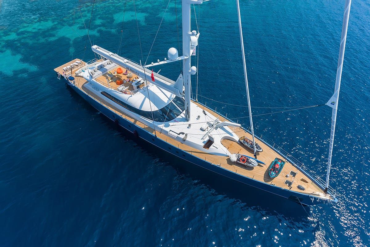 contact-yachts-231215-035957_0001