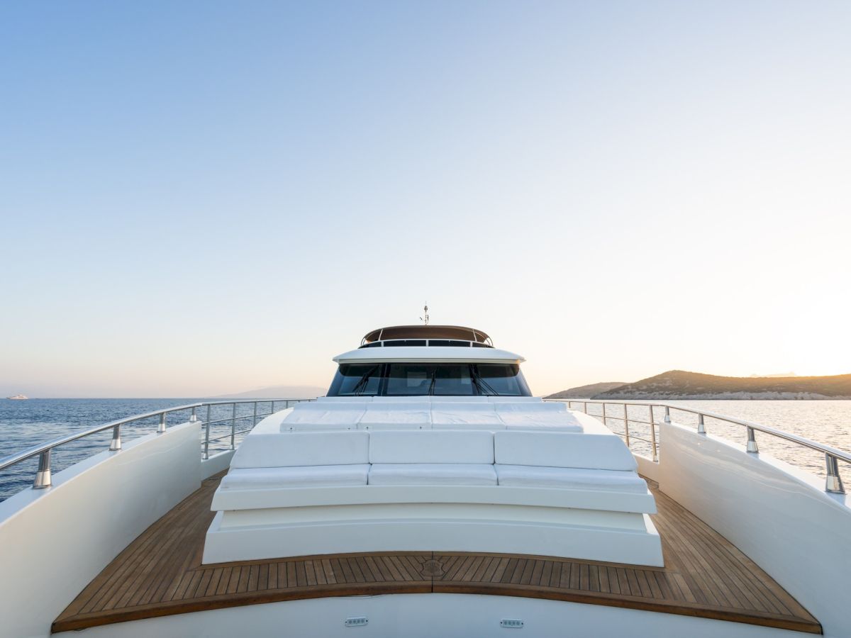 contact-yachts-240422-112031_0016