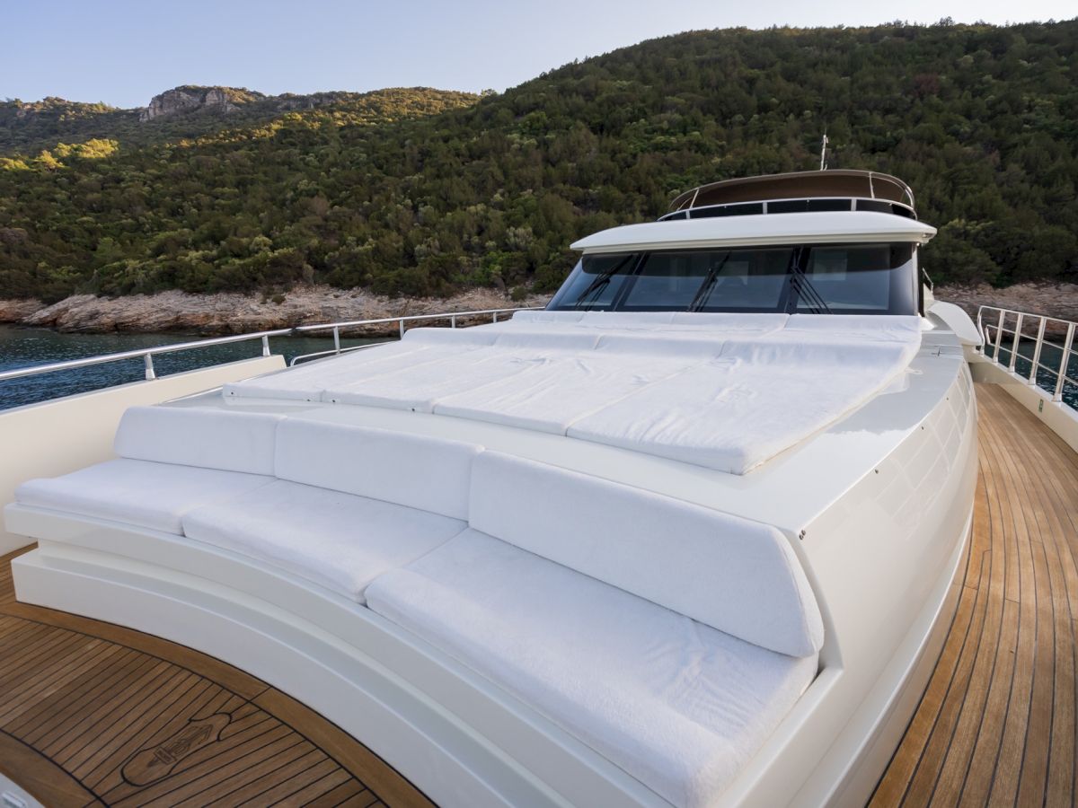 contact-yachts-240422-112031_0022