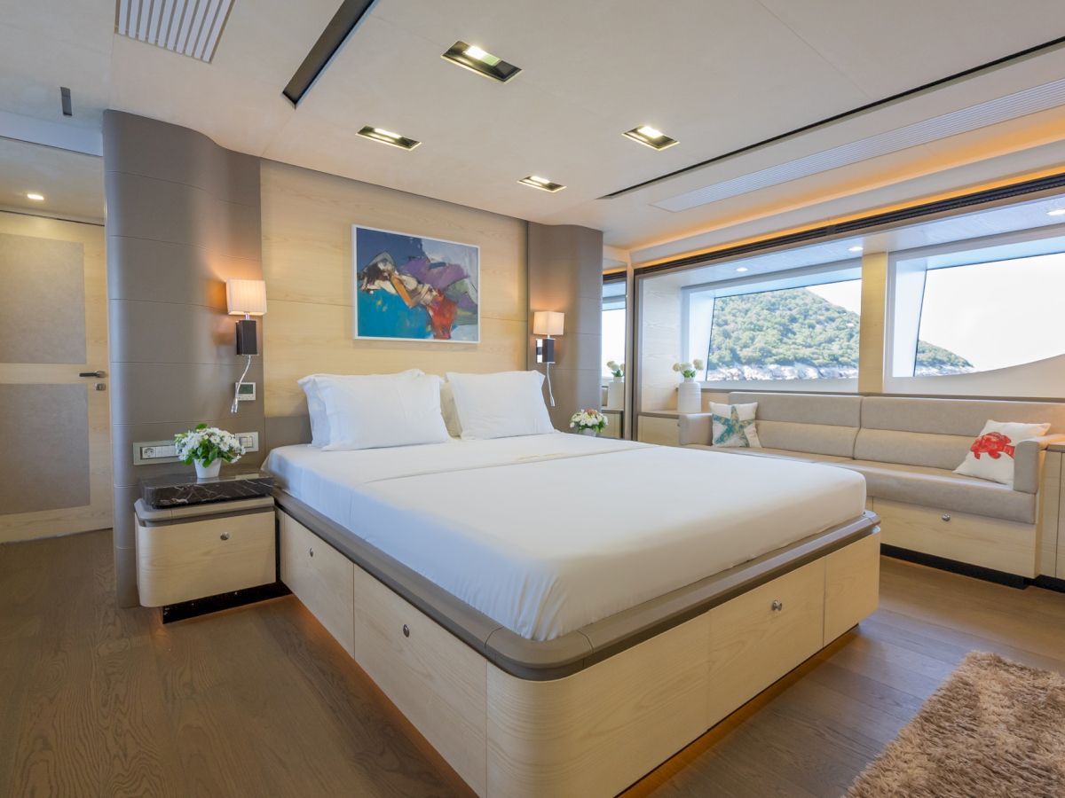 contact-yachts-240422-112031_0025