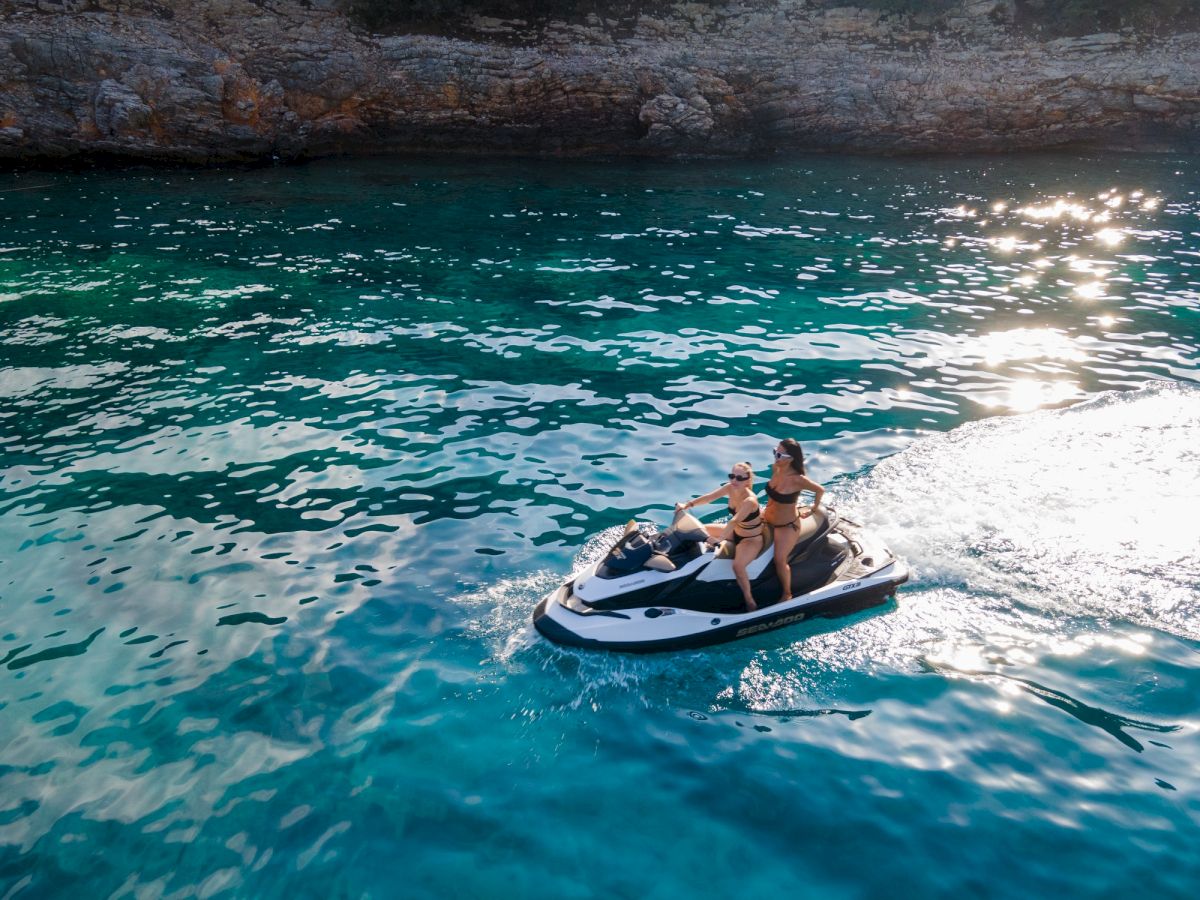 contact-yachts-240422-112031_0043