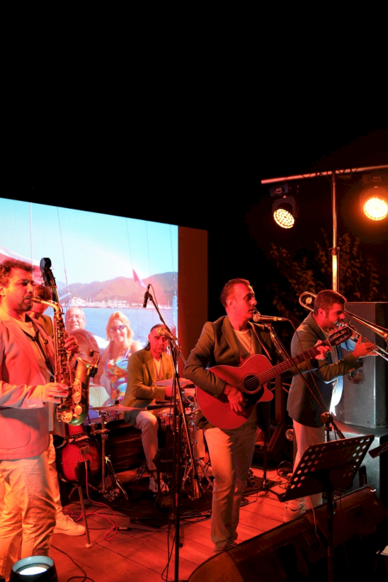 contact-yachts-251009-101406_0014