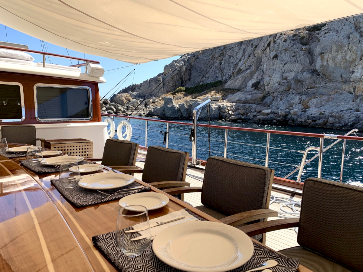 contact-yachts-260406-093410_0001