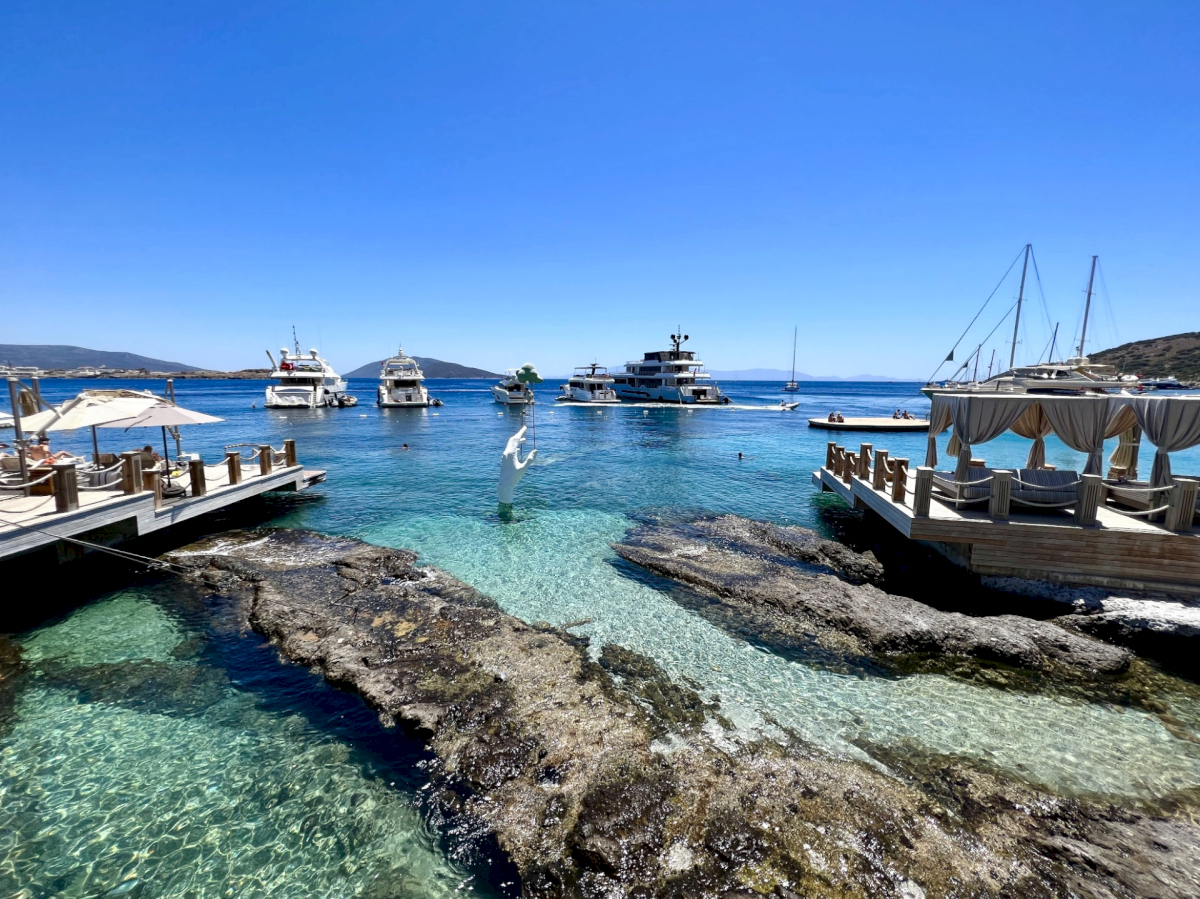 contact-yachts-260407-012650_0002