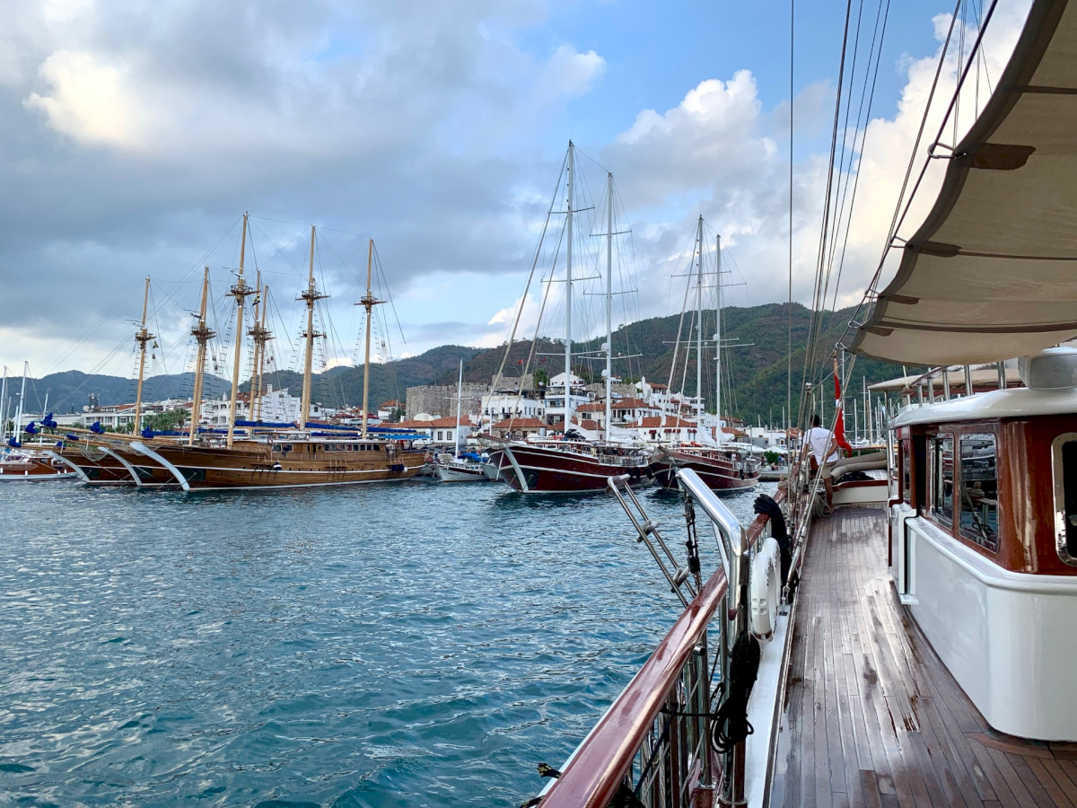 contact-yachts-260407-041033_0003