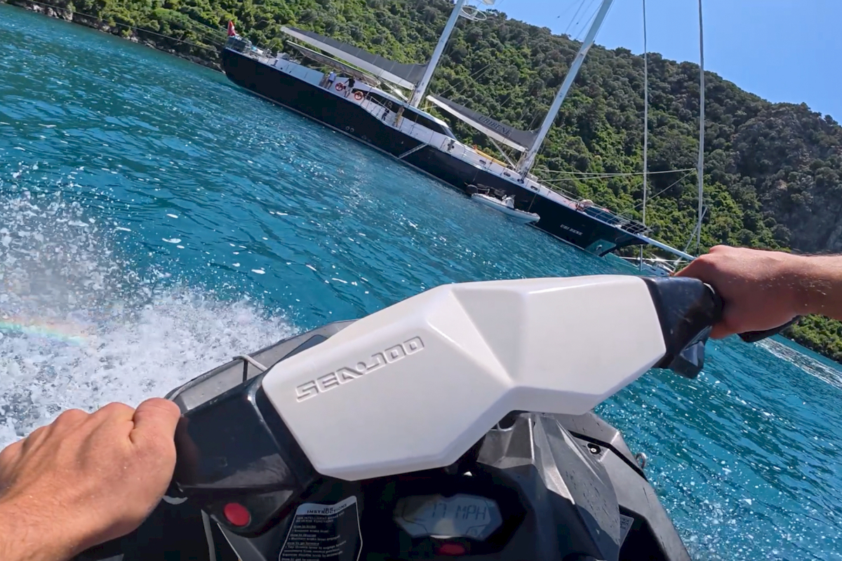 contact-yachts-260408-033423_0003