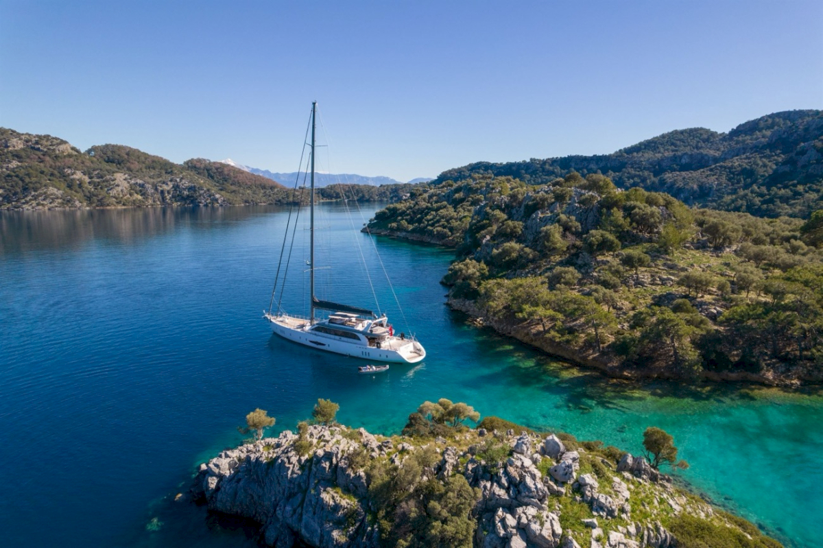 contact-yachts-260408-120435_0001