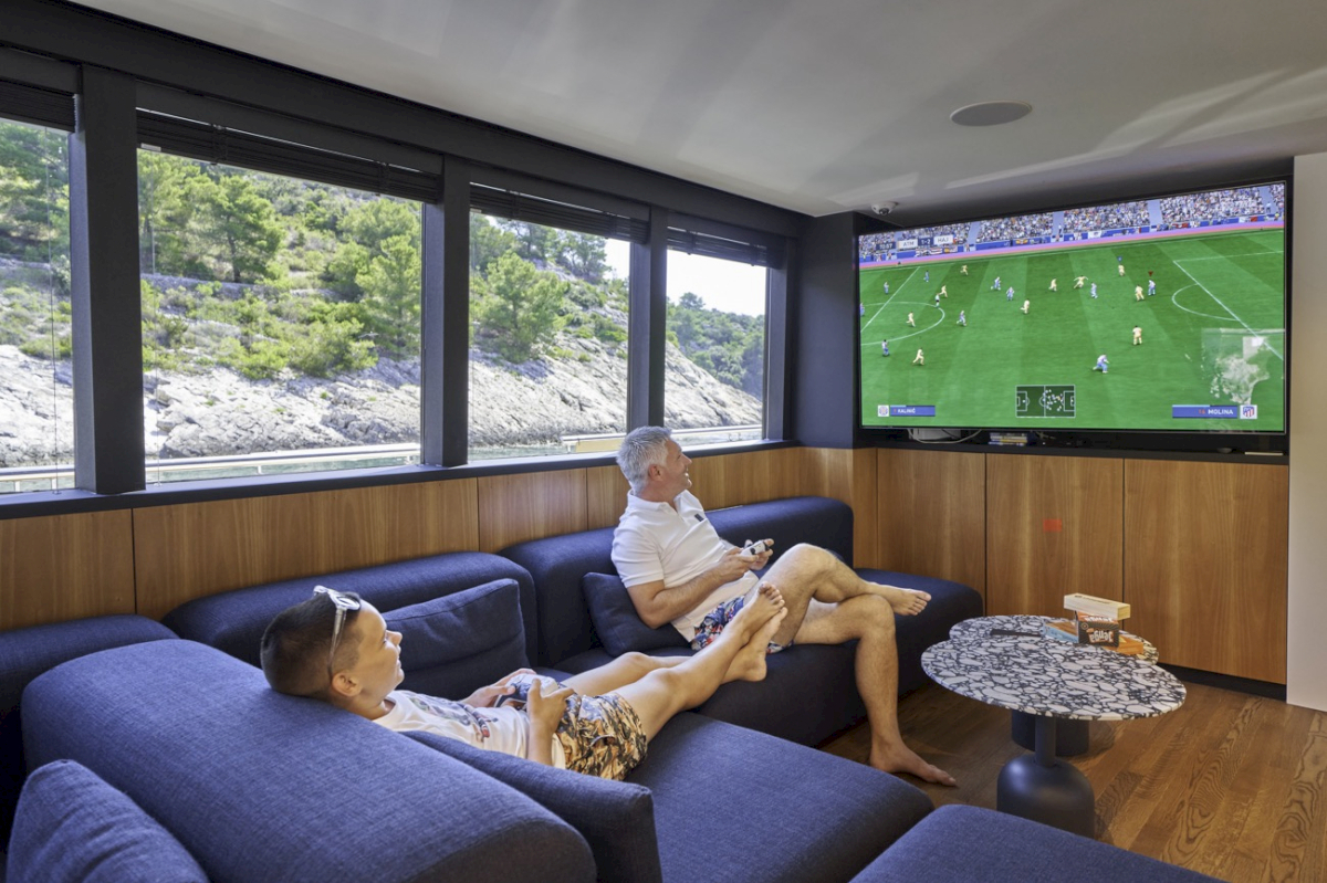 contact-yachts-260408-120435_0003