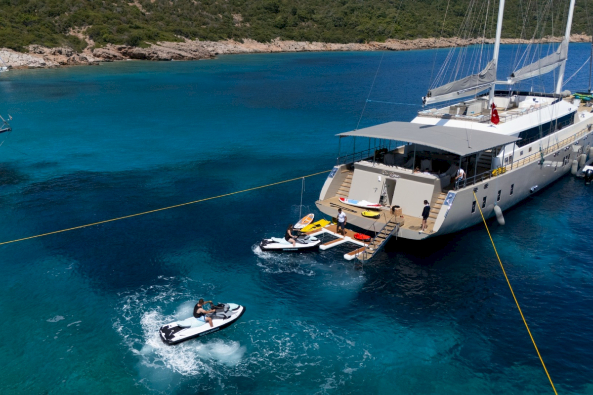 contact-yachts-260408-120435_0006