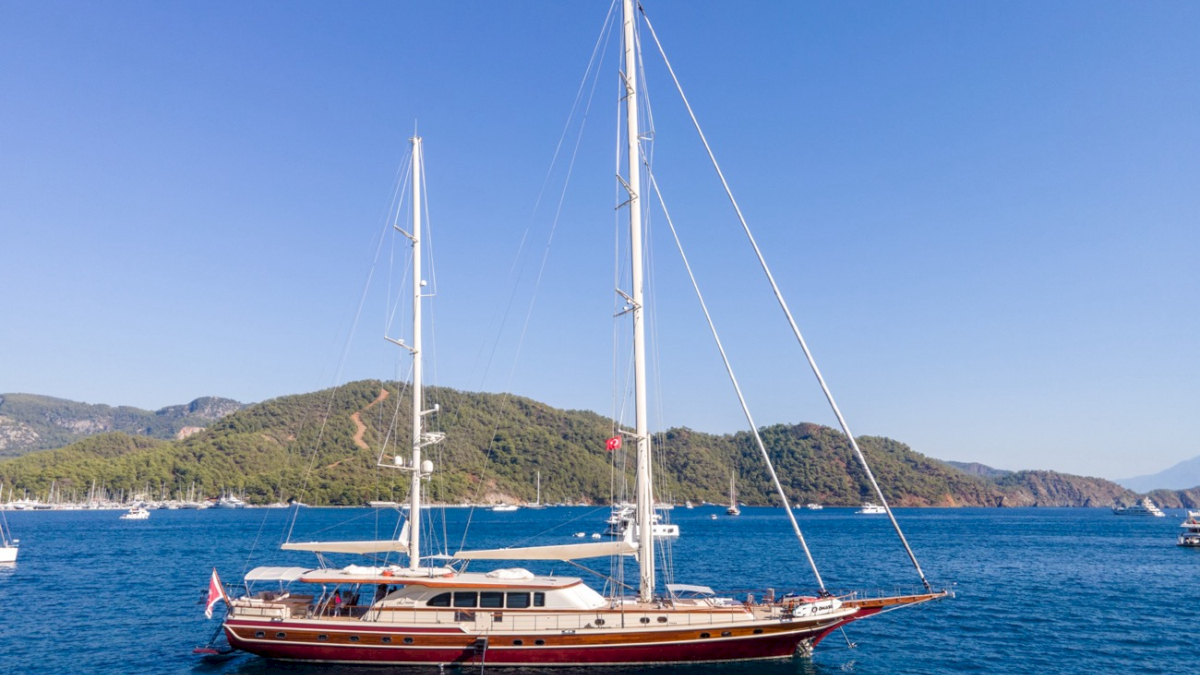 contact-yachts-260806-102533-2026-08-06-10-26-04