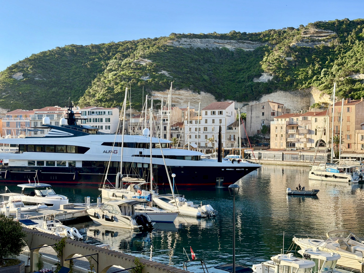 contact-yachts-260811-122525-2026-08-11-12-26-02