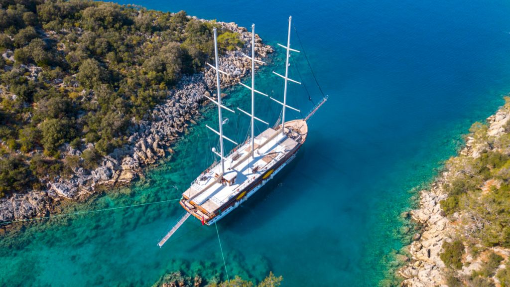 contact-yachts-admiral_0035