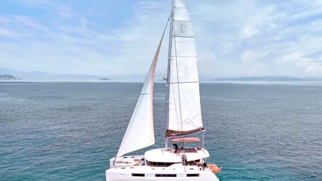 contact-yachts-andiamo_0008