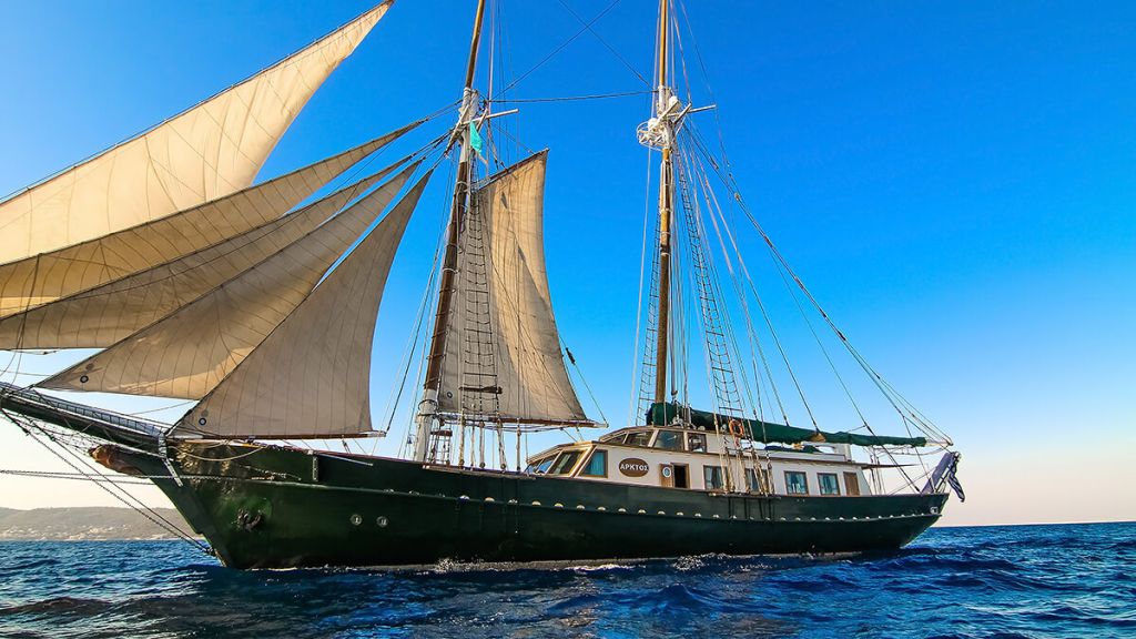 contact-yachts-arktos_0016