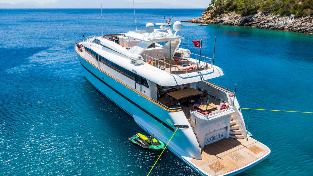 contact-yachts-axella_0004