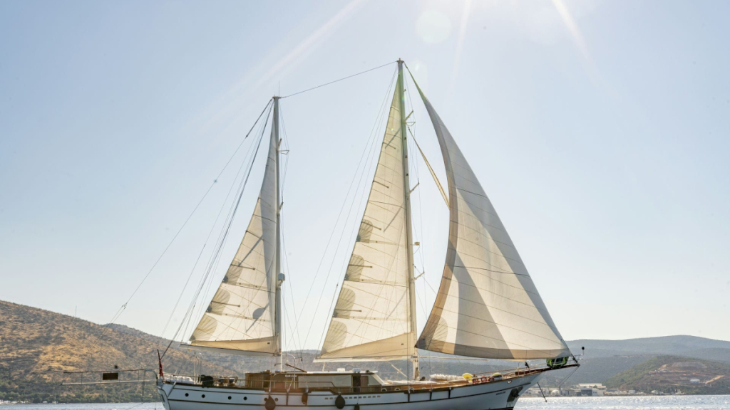 contact-yachts-babylon_0001