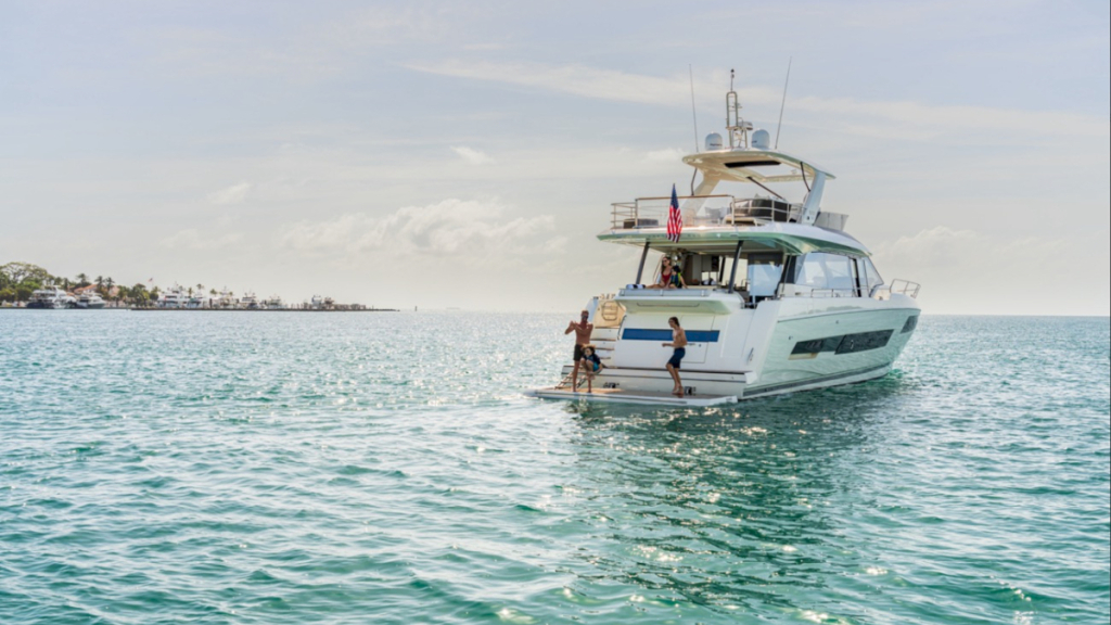 contact-yachts-bazinga_0008