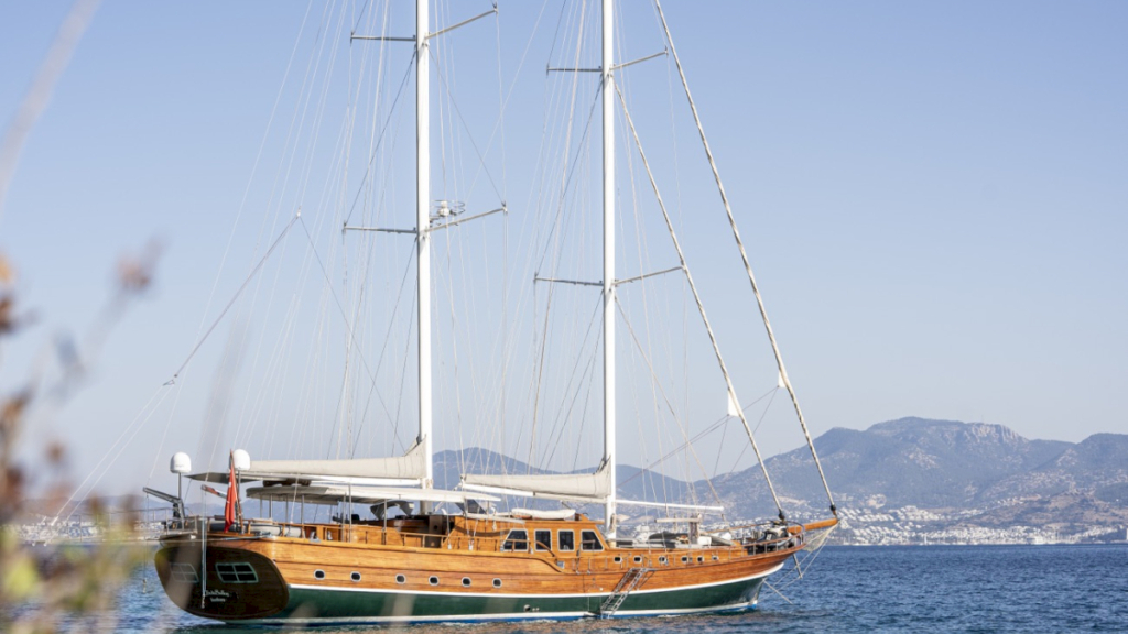 contact-yachts-bedia-sultan_0003