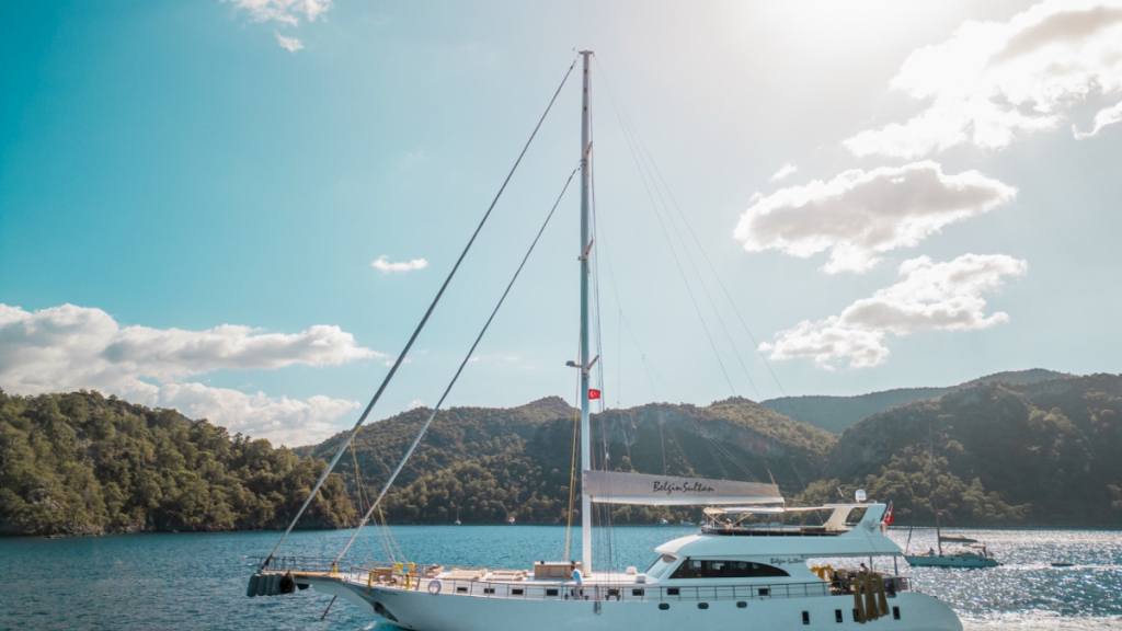 contact-yachts-belgin-sultan_0002