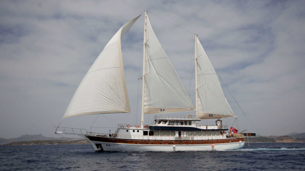 contact-yachts-boreas_0003