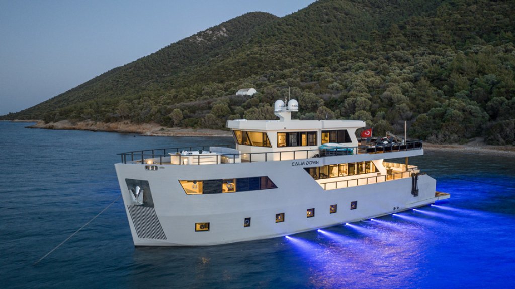 contact-yachts-calm-down_0020