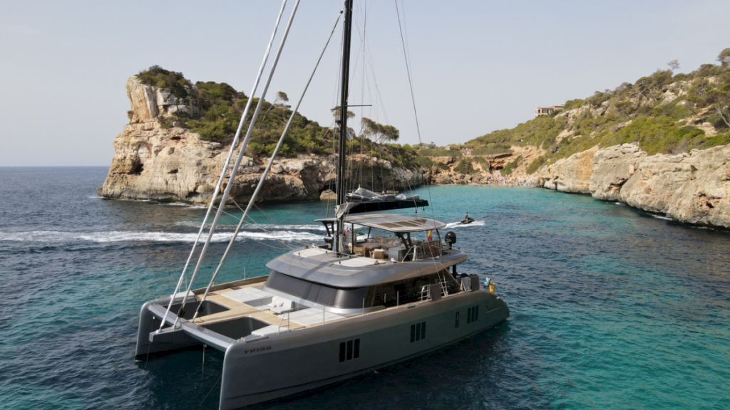 contact-yachts-calma_0020