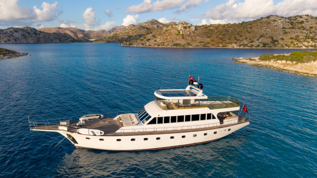 contact-yachts-caneren_0002