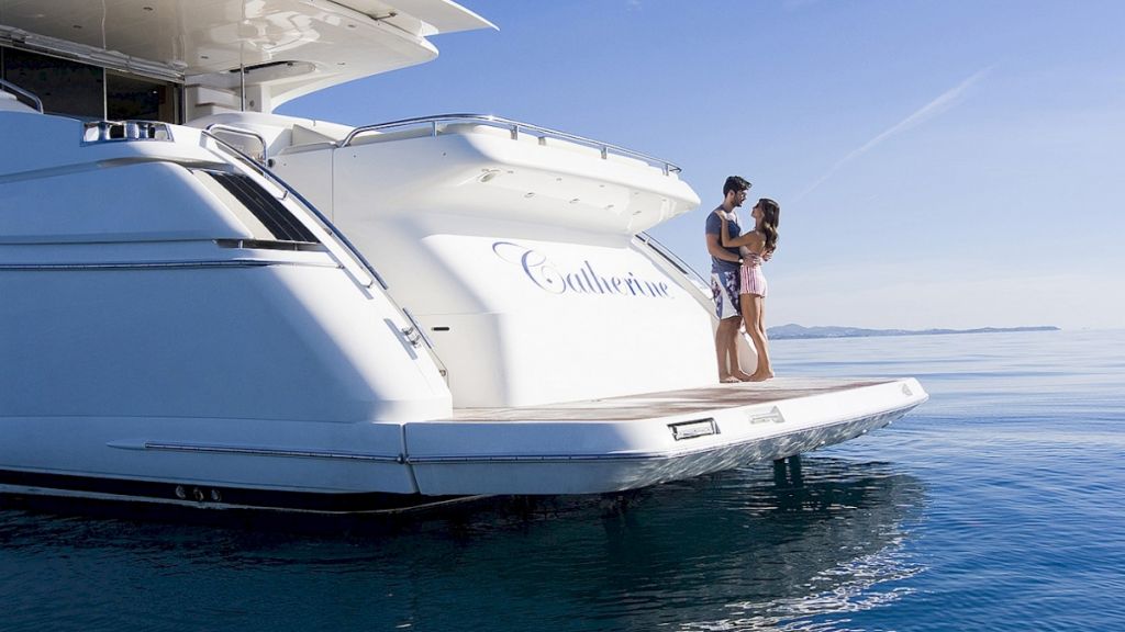 motor yachts for rent greece