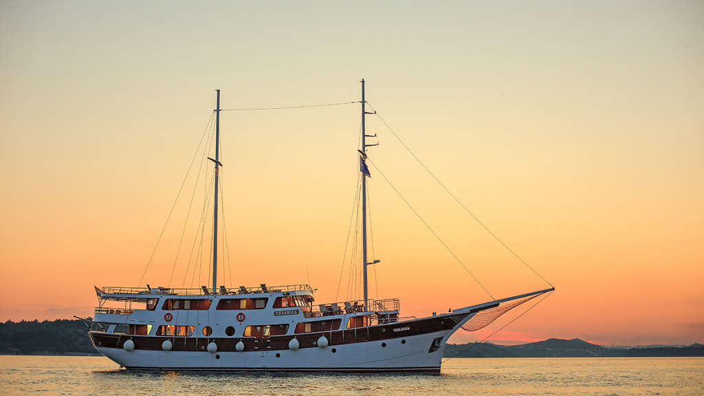 contact-yachts-cesarica_0008