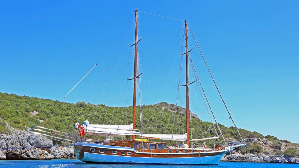 CEVRI HASAN IV luxury gulet yacht for rent in Turkey (Bodrum, Marmaris, Fethiye) with Contact Yachts