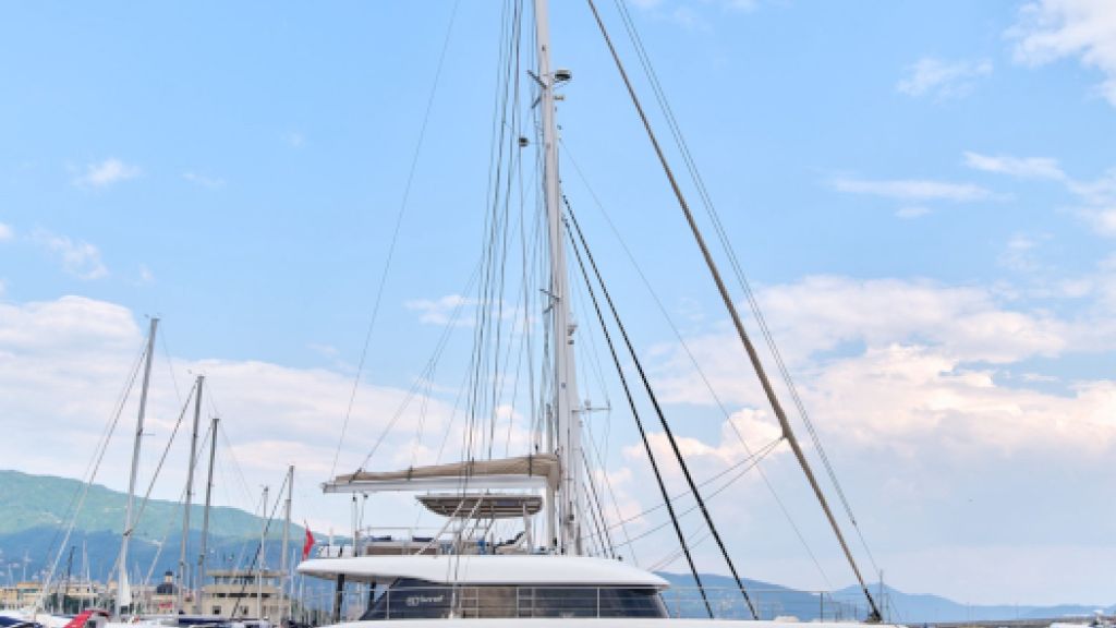 contact-yachts-dawn_0026