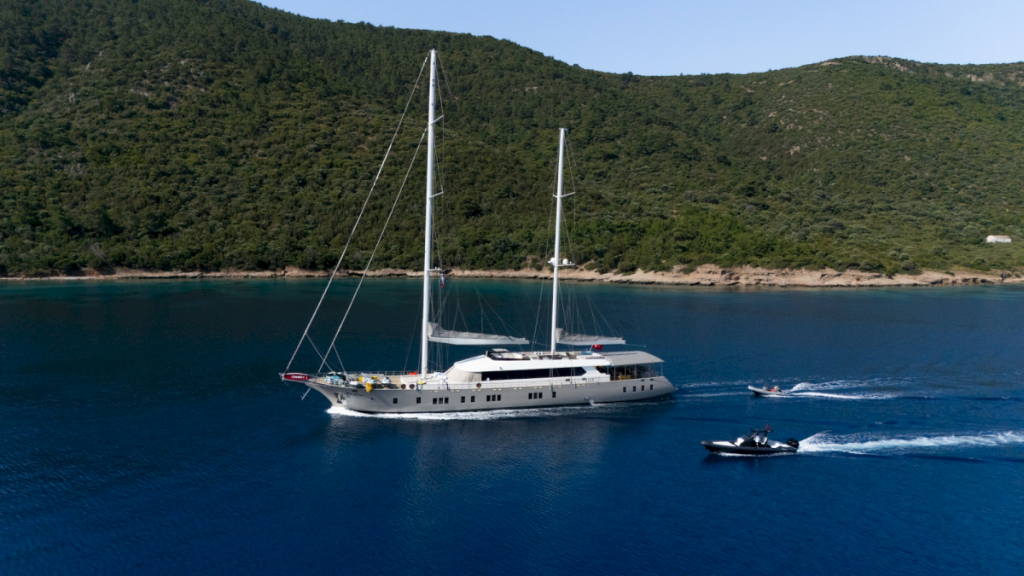 contact-yachts-de-love_0035