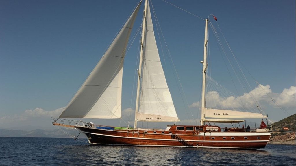 contact-yachts-dear-lila_0016